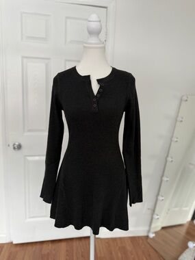 Dark Gray Ribbed Knit Mini Dress Size M Button Front Long Sleeve Flowy Fit